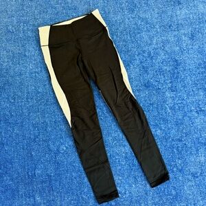 VS Knockout Tight / Legging • Size Small